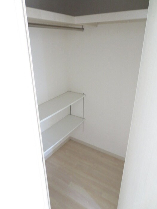 収納 アイ・ウエスト茨木