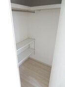 収納 アイ・ウエスト茨木