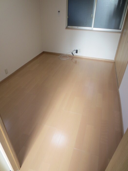居室 豊南町西ハイツ