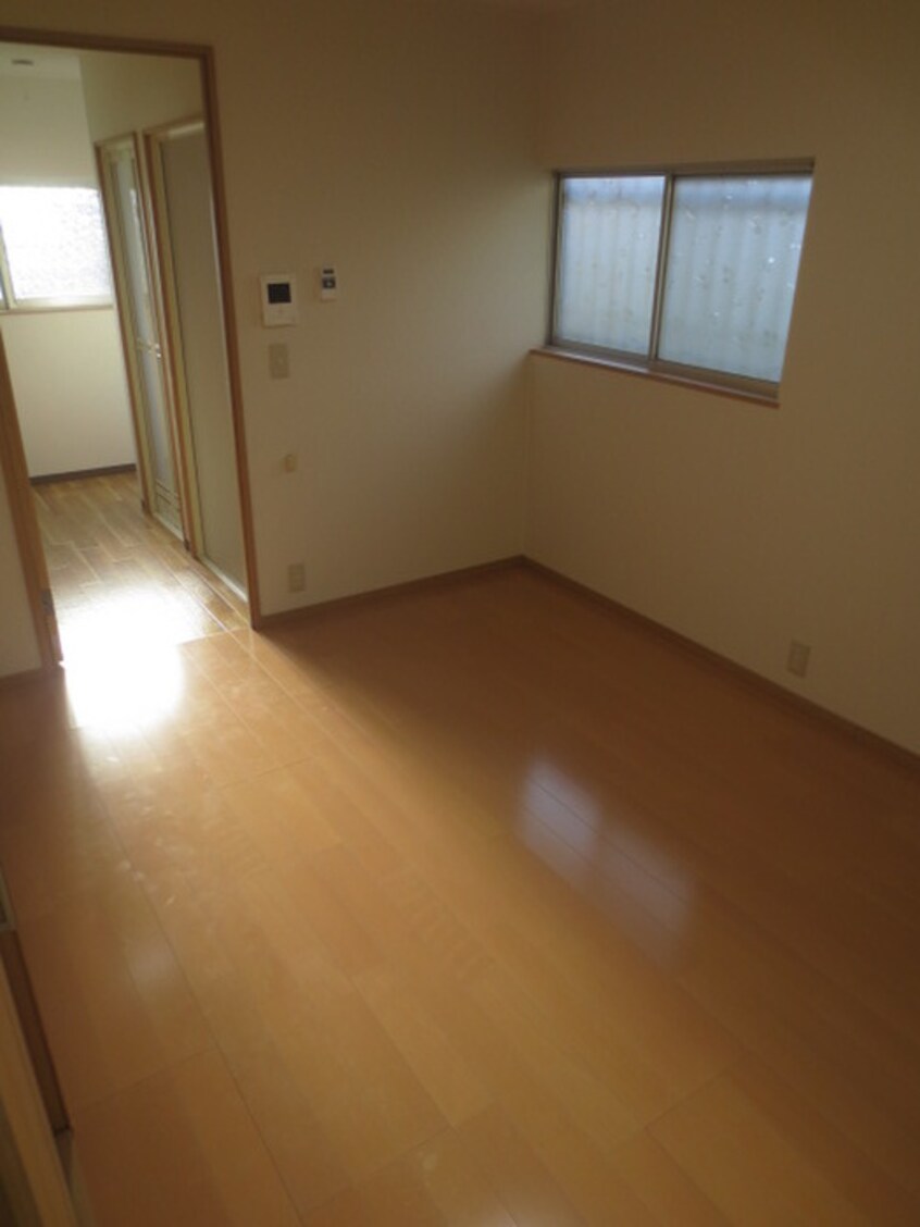 居室 豊南町西ハイツ