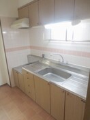 キッチン マンション　新屋