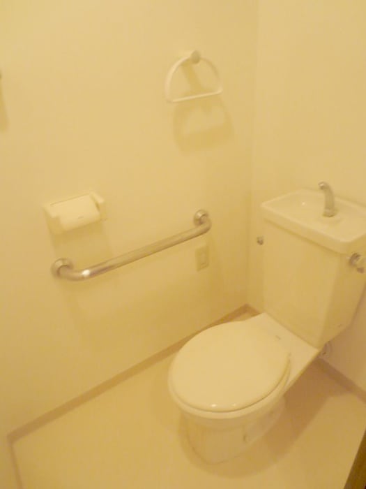 トイレ マンション　新屋