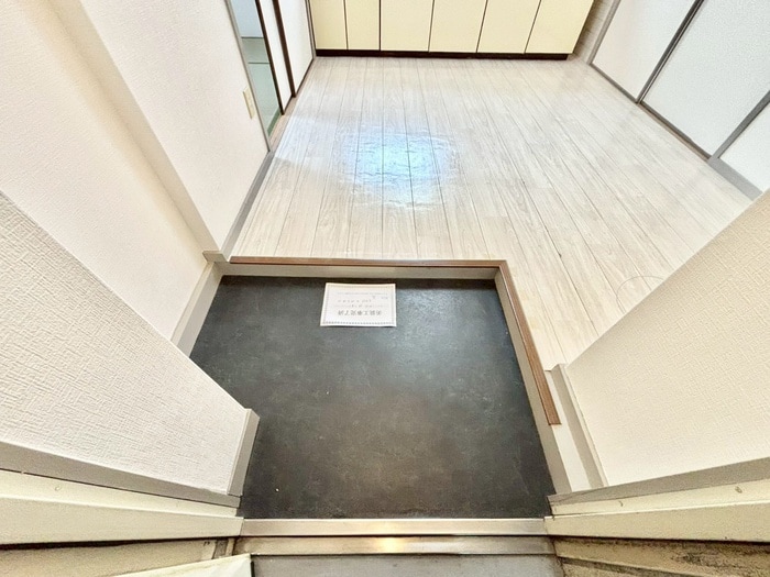 玄関 シャンクレール石橋