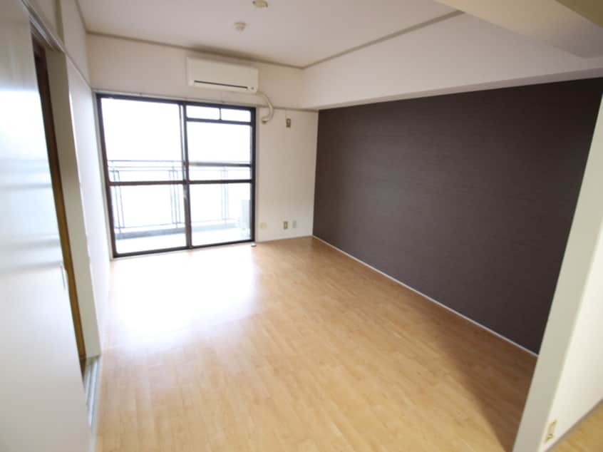 居室 メゾン・サプリーム