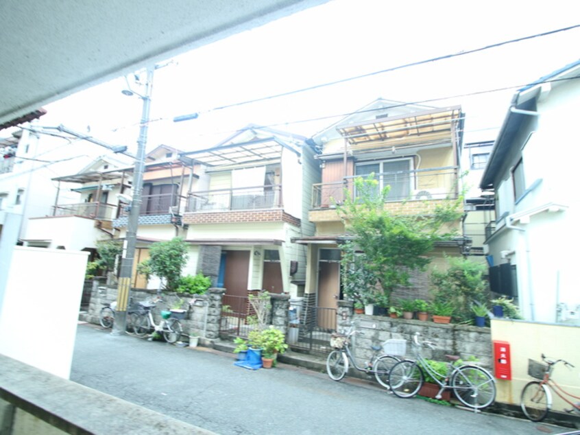 室内からの展望 中川マンション