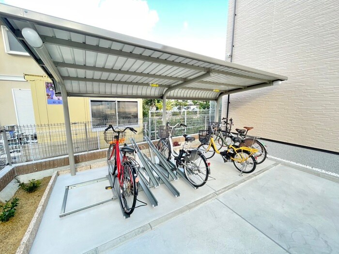 駐輪場 カルム・フリーデFU