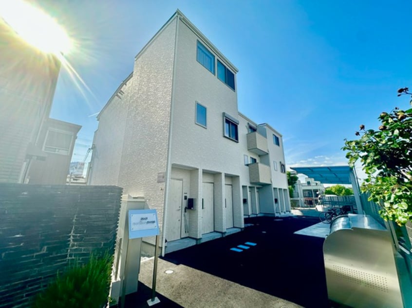 外観写真 M&H ALEGRIA豊中曽根