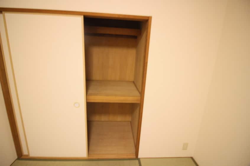 収納 レスカ－ラ緑地公園