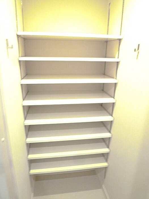 靴箱 Ｙ　ｓ　Ｃｏｕｒｔ東梅田　　