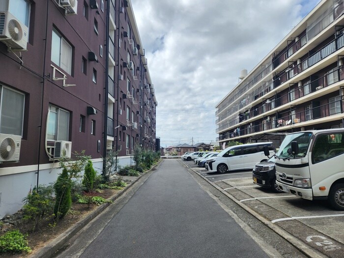 駐車場 高津橋農住団地C棟