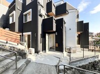 LOHAUS雲雀丘山手（102）