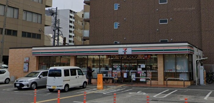 セブンイレブン(コンビニ)まで50m S-RESIDENCE難波大国町Deux
