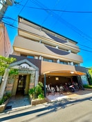 セレ－ブルの外観