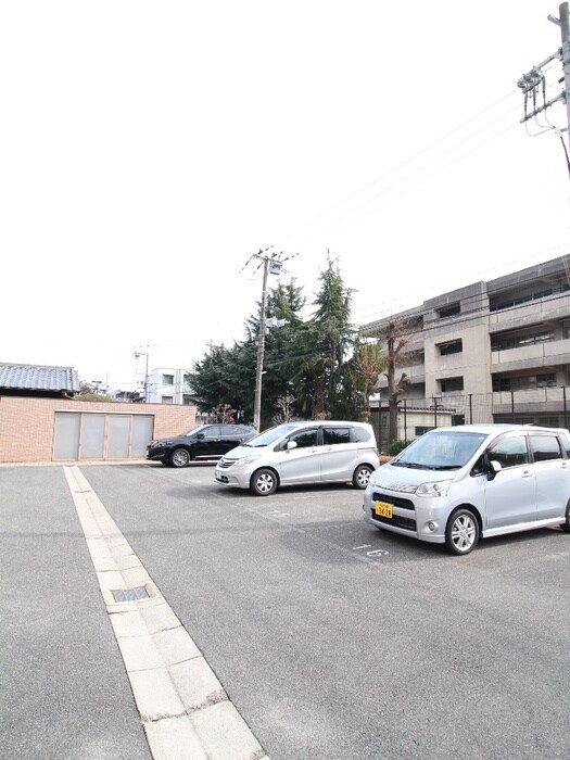 駐車場 カルム小西