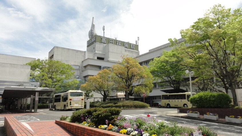 富田林病院(病院)まで290m フラッツ向陽台E棟