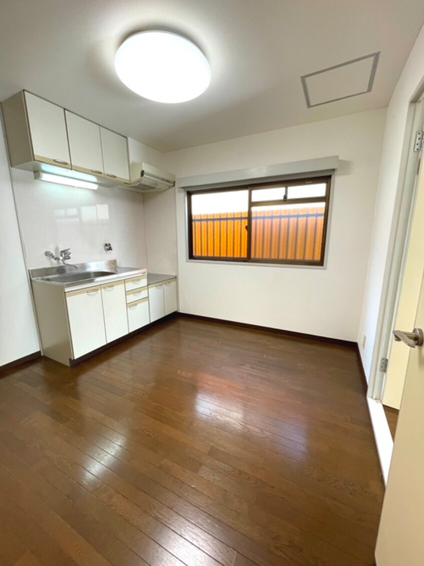 居室 ピ－スフルハウス