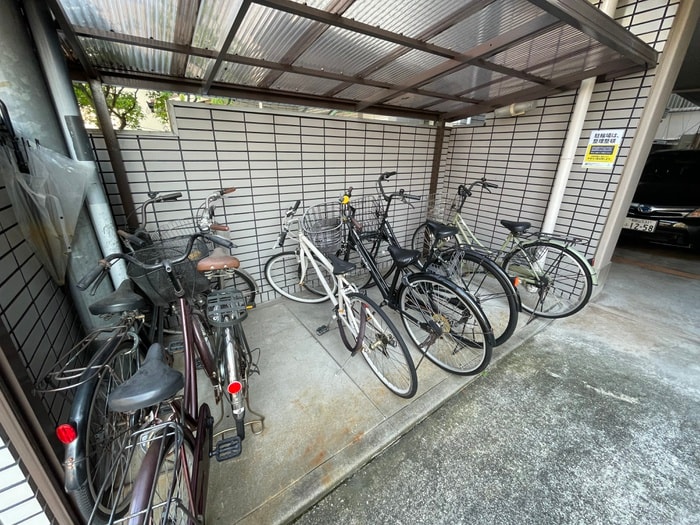 駐輪場 ピ－スフルハウス