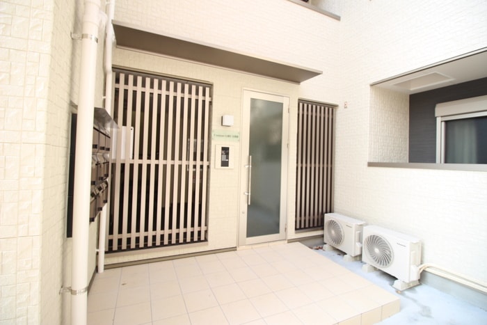 エントランス部分 FmaisonLOREⅥ番館