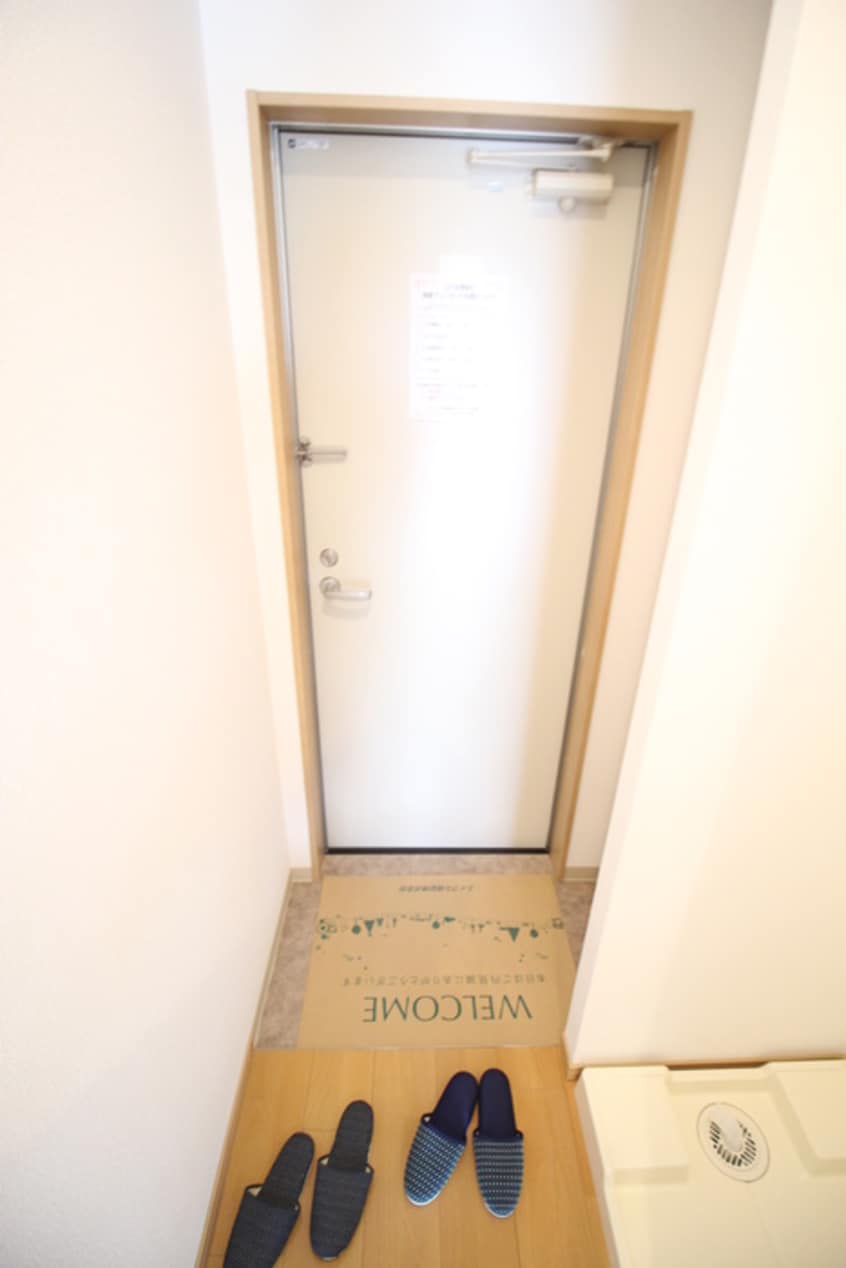 玄関 FmaisonLOREⅥ番館