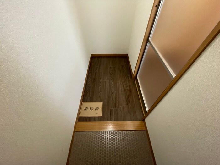 玄関 マルティ円町