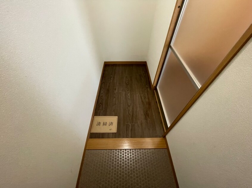 玄関 マルティ円町