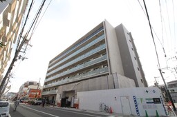 建築中