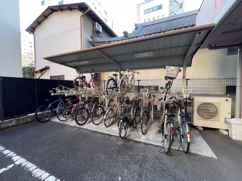 駐輪場 ロジュマン上本町