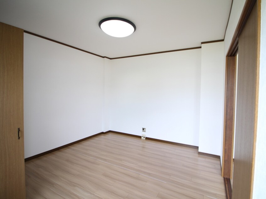 居室 ＳＴ山本