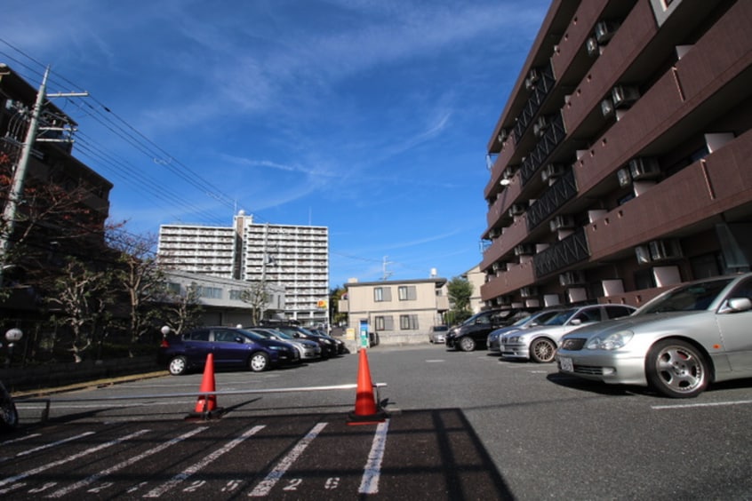 駐車場 レコルテ千里中央