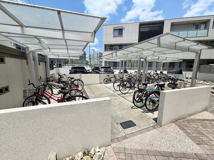 駐輪場 グランデレーヌ