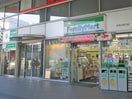 ファミリーマート京阪京橋店(コンビニ)まで450m アプリーレ大阪城北