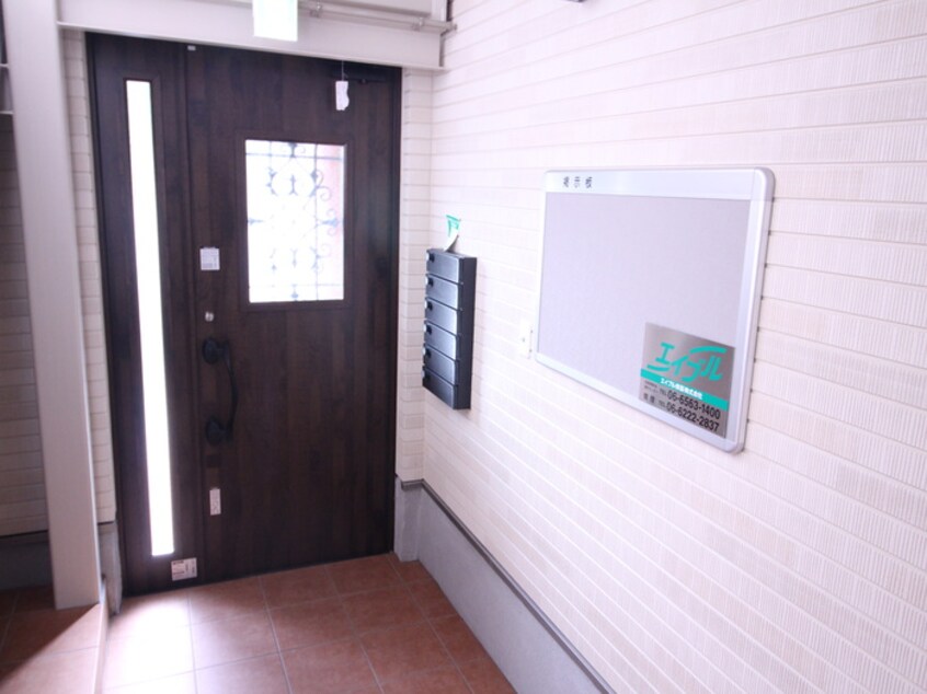 エントランス部分 Ｍac Io Vervento（ﾏｯｸｲｵﾍﾞﾙﾍﾞﾝﾄ