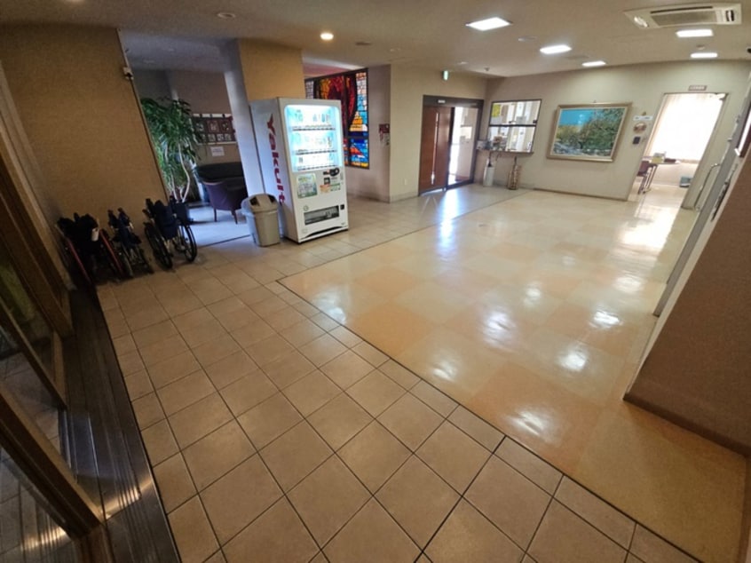 エントランス部分 ベルデ石きり