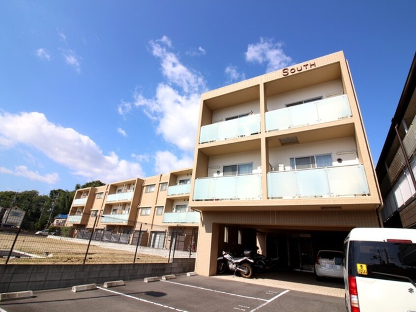 外観写真 SOUTH(ｻｳｽ）