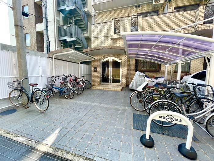 駐輪場 杉本マンション