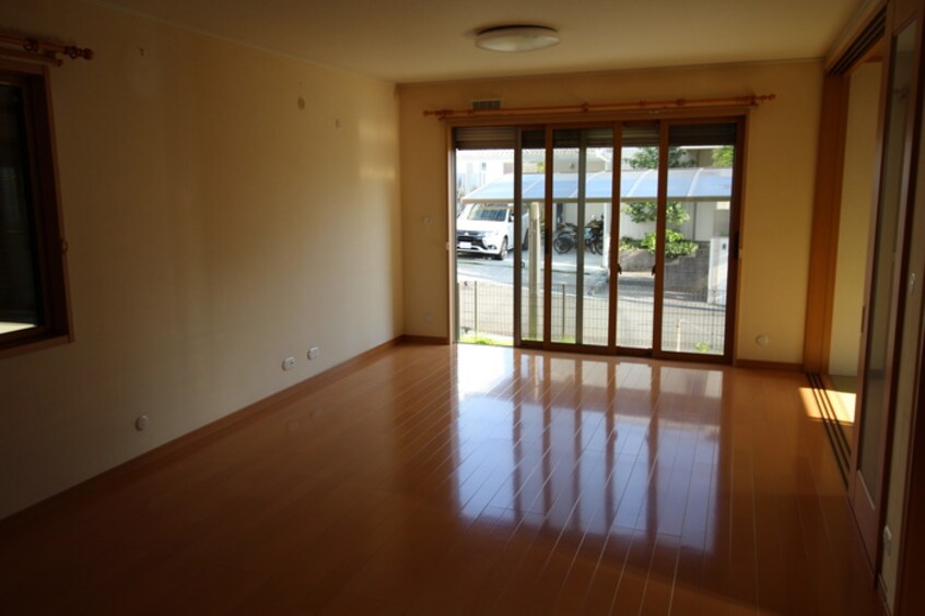 居室 彩都あさぎ6丁目戸建