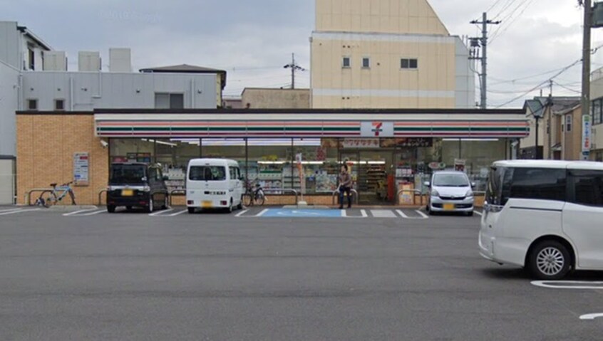 セブンイレブン(コンビニ)まで730m Sea　Garden　Rinku