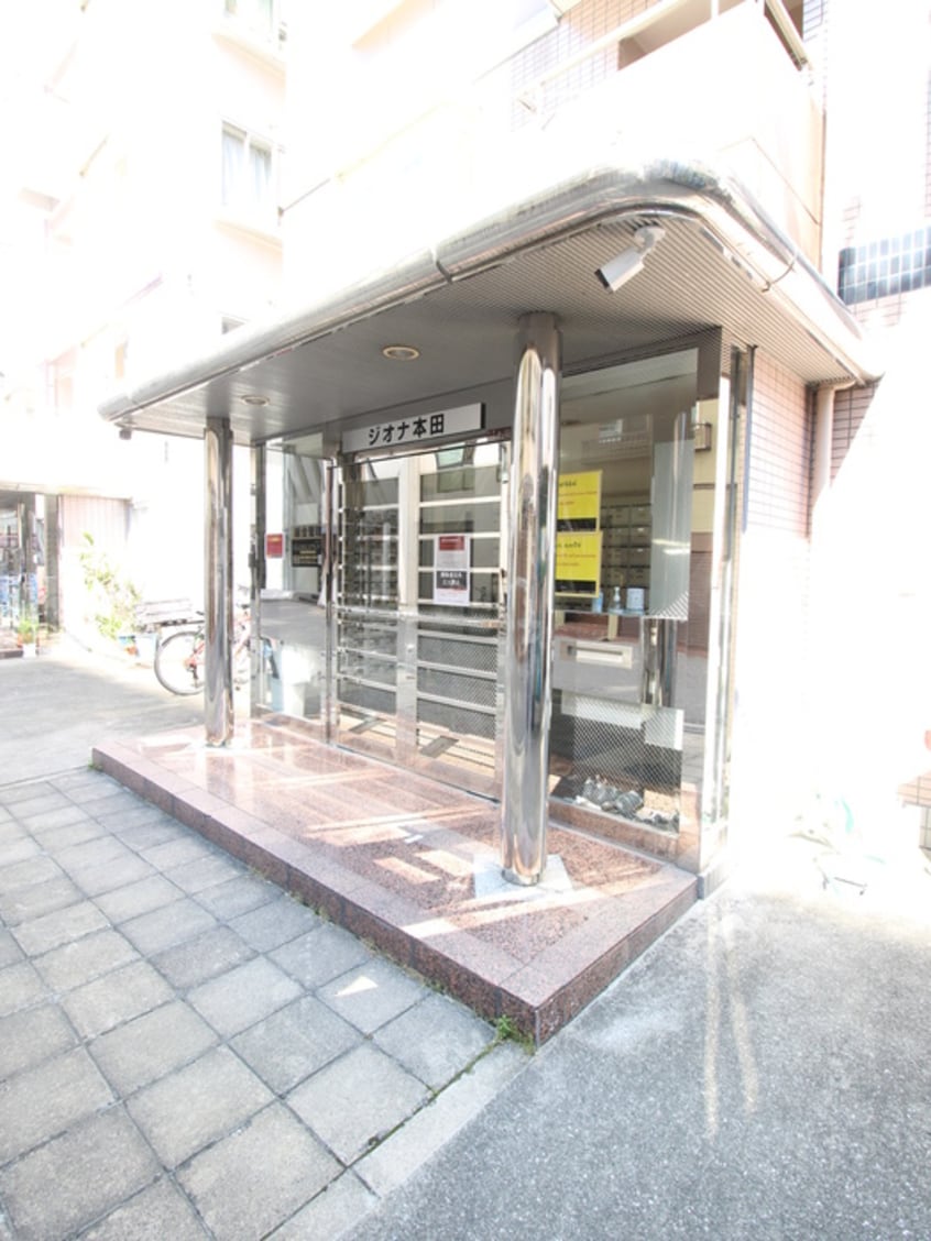 エントランス部分 ジオナ本田