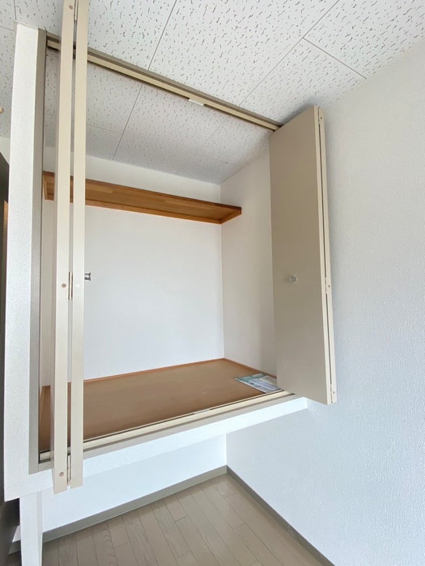 収納 アイリスウエスト