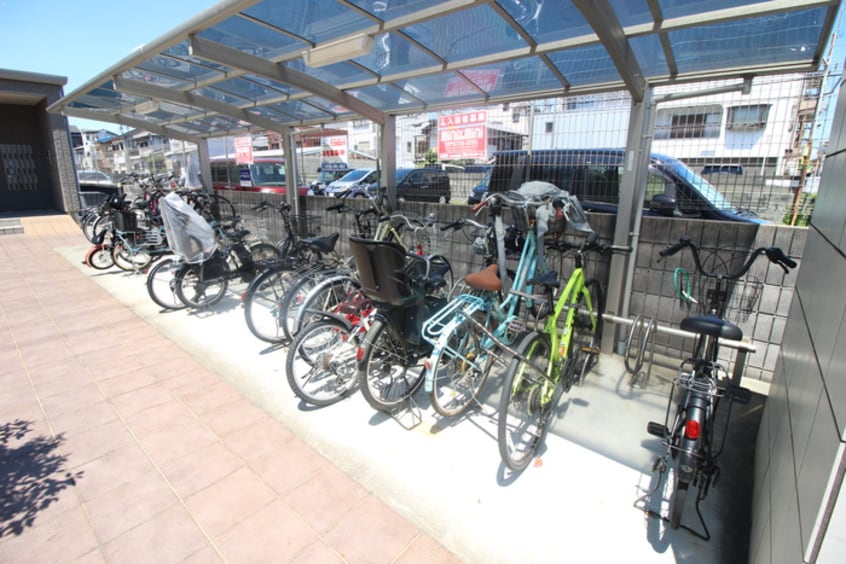 駐輪場 エステート東花園