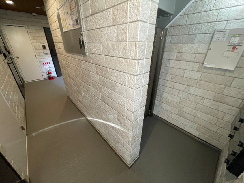 エントランス部分 KRM RESIDENCE NAGAOKATENJIN