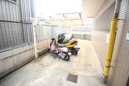 バイク置き場