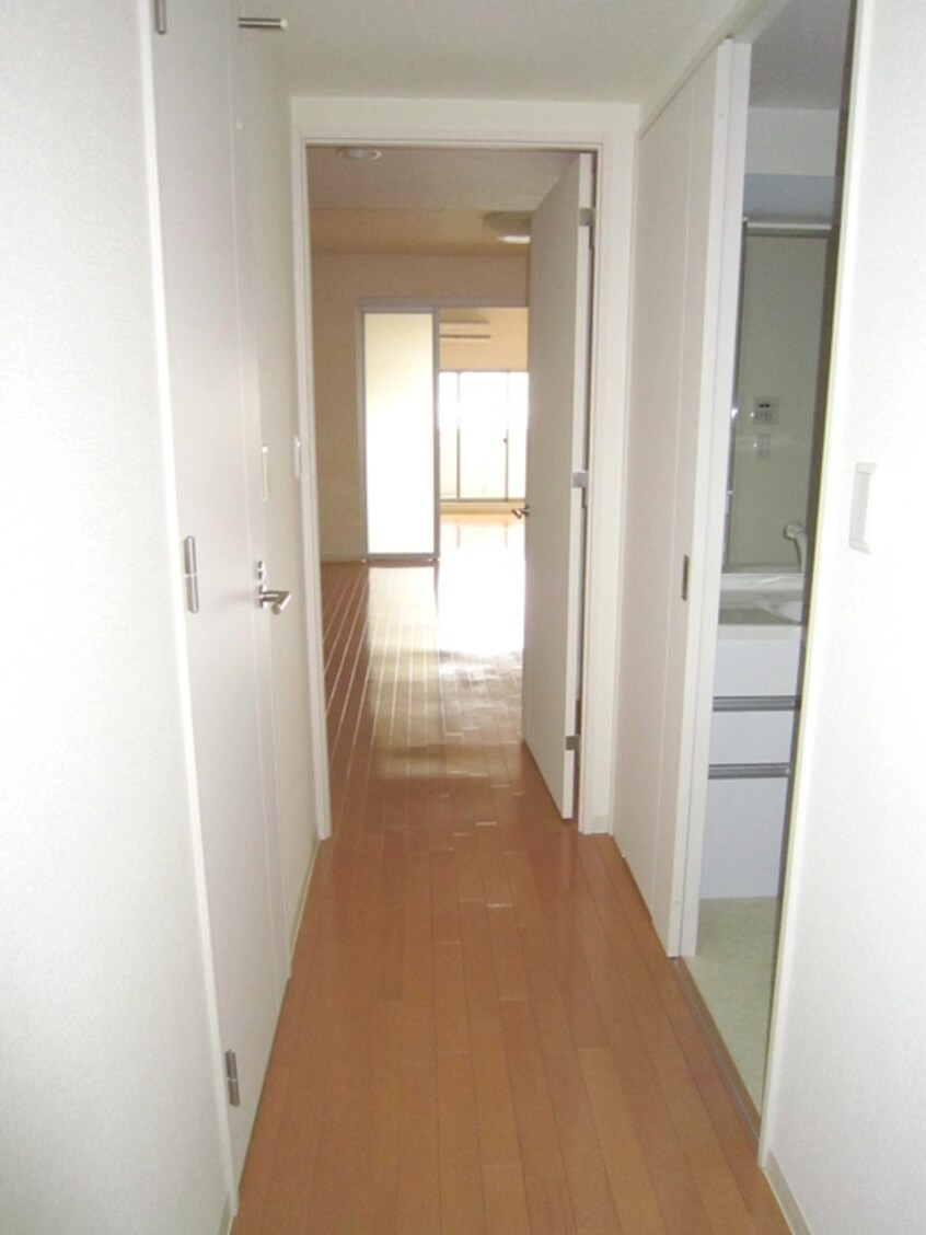 廊下 ルクレ阿波座レジデンス