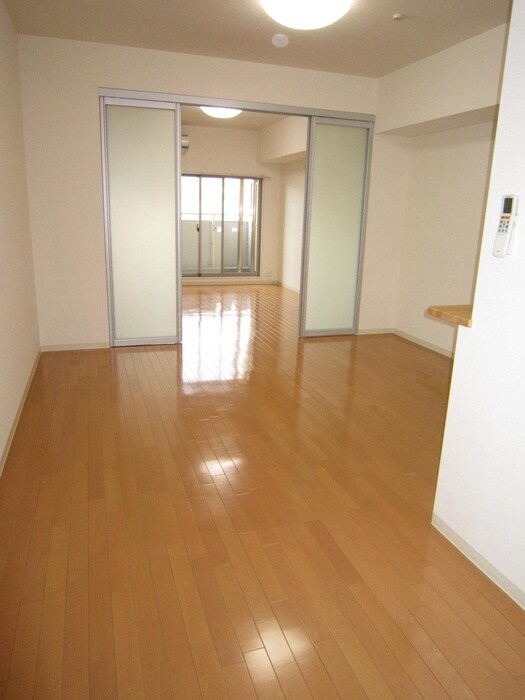 居室 ルクレ阿波座レジデンス