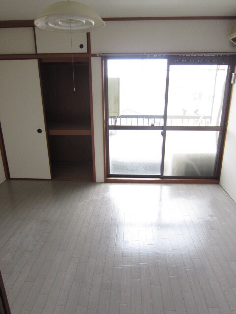 居室 桃井マンション