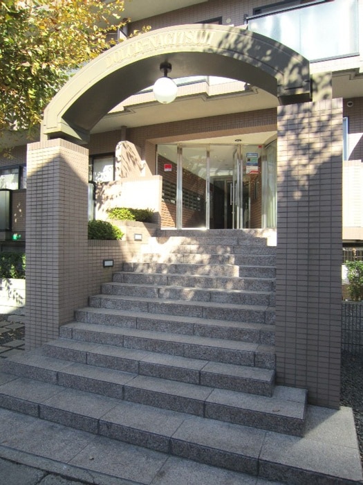 エントランス部分 DOLCE NAGITSUJI