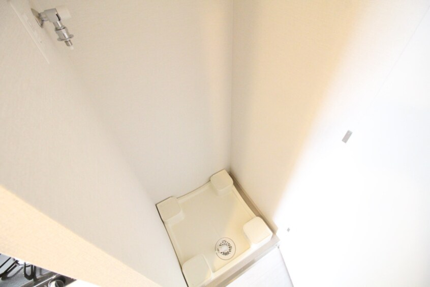 洗濯機置場 ﾚｼﾞｭｰﾙｱｯｼｭ神戸ﾊｰﾊﾞｰﾗﾝﾄﾞ(306)