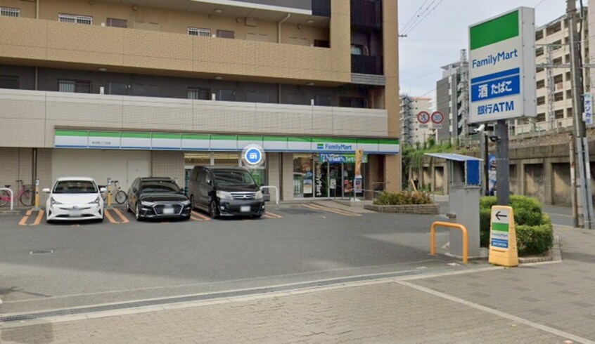 ファミリーマート本庄2丁目(コンビニ)まで120m ｴｽﾘ-ﾄﾞﾚｼﾞﾃﾞﾝｽ梅田ｸﾞﾗﾝｹﾞ-ﾄ
