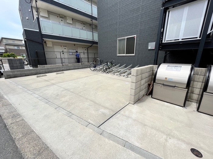 駐車場 リブリ・Ｙ.Ｙ響