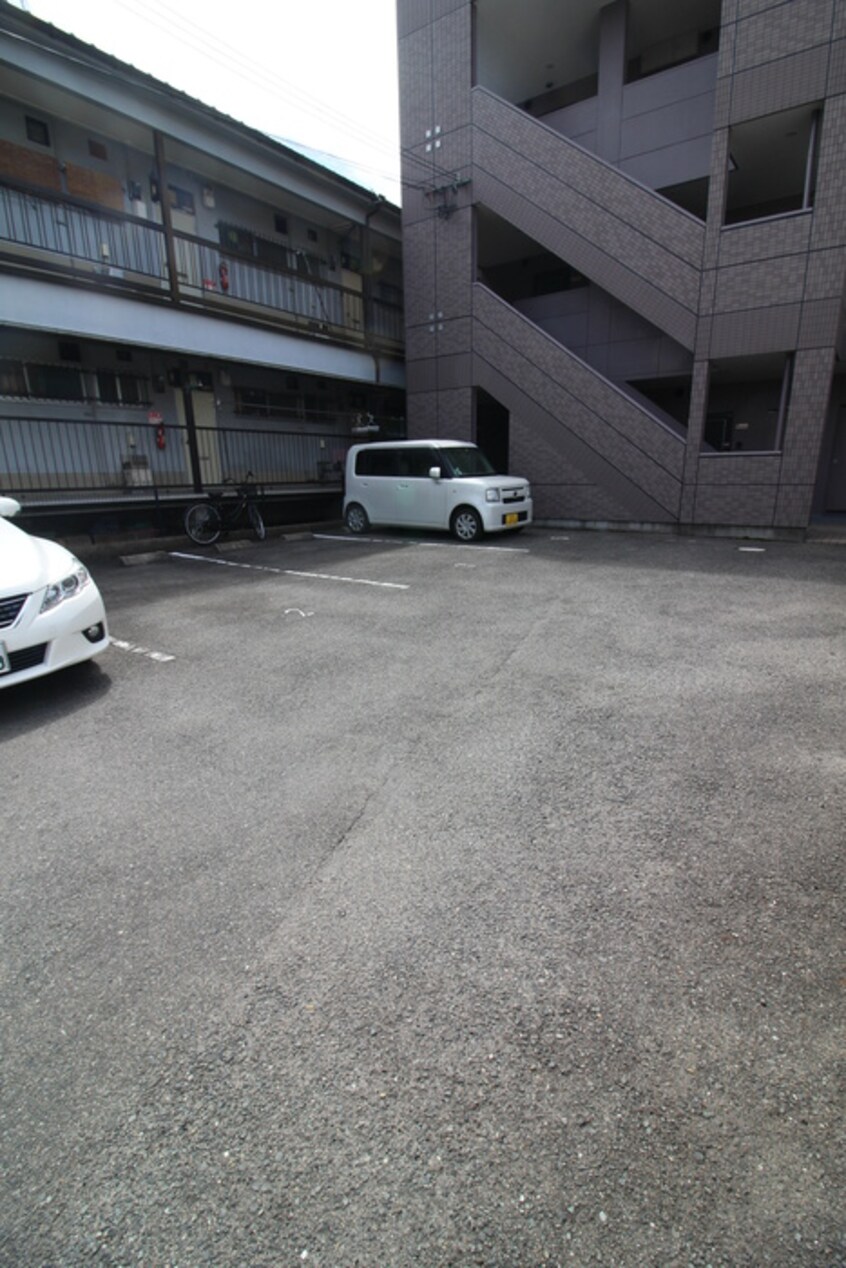 駐車場 梅町マンション